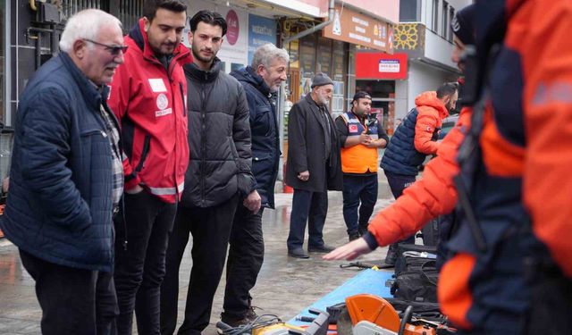 Bayburt AFAD'dan deprem sergisi ve ekipman tanıtımı