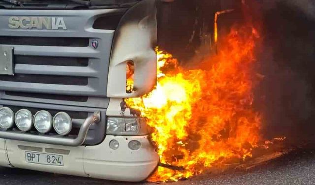 Bolu Dağı'nda tanker alev alev yandı