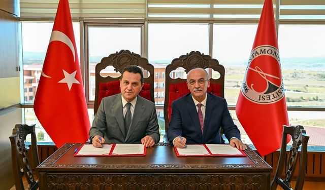 Kastamonu Üniversitesi'nden Giresun Üniversitesi'ne yazılım desteği