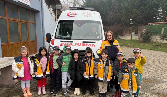 Minilere ağız ve diş sağlığı eğitimi