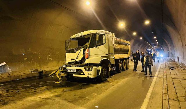 ORDU'DA TÜNELDE KAZA: UZUN ARAÇ KUYRUĞU OLUŞTU