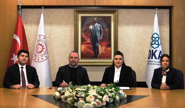 ÇARŞAMBA'DA OTO BOYA DEVRİMİ: İMZALAR ATILDI!