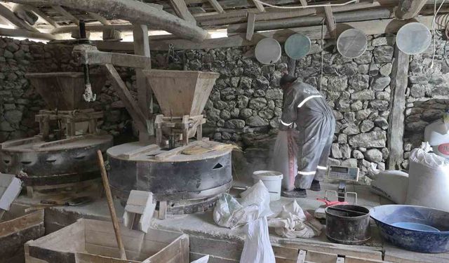 Tarihi değirmen suyun gücüyle 300 yıldır ayakta