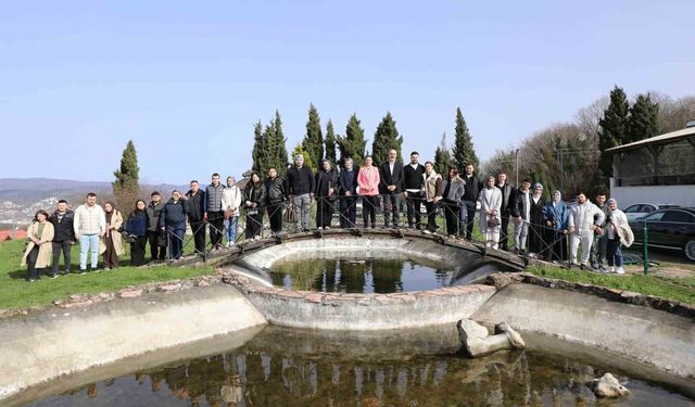 Vali Arslan yeni evlenecek çiftlerle bir araya geldi