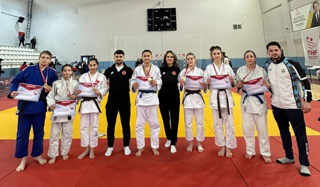 Yıldızlar judo grup müsabakalarında büyük başarı