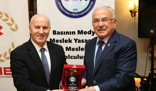 'Yılın Vizyoner Devlet Adamı ve Yerel Yönetici Onur Ödülü' Başkan Güler'in