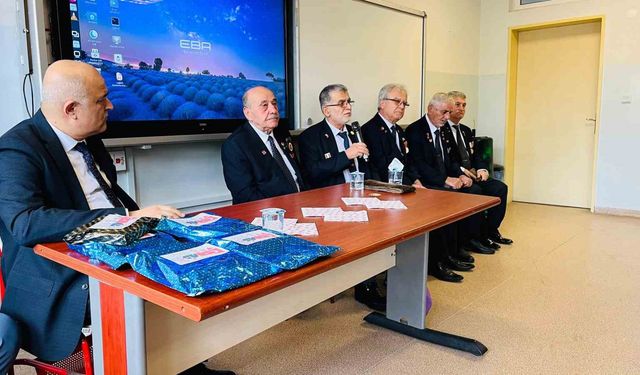 Zonguldaklı gaziler gençlerle buluştu