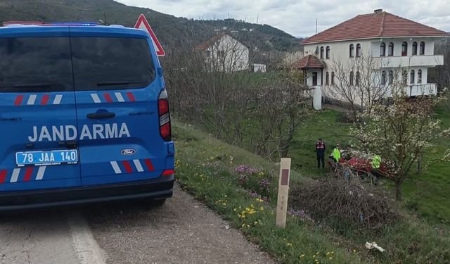 Bahçeye uçup takla atan otomobilin sürücüsü yaralandı