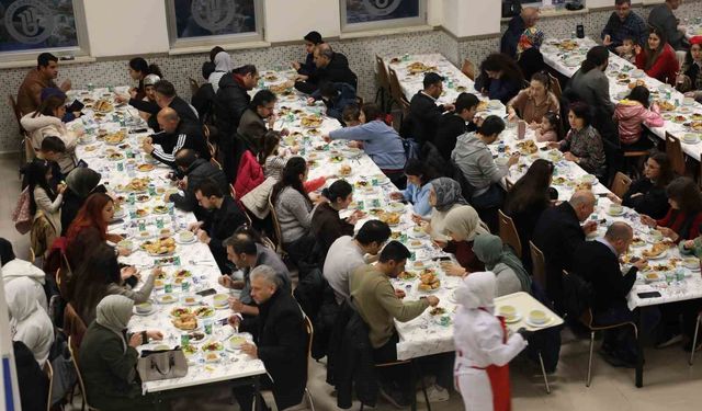 BARÜ ailesi geleneksel iftar programında buluştu