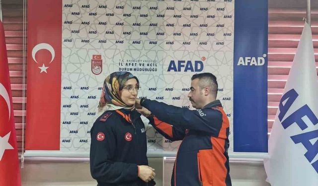Bayburt AFAD'da arama kurtarma personellerine rütbe takıldı