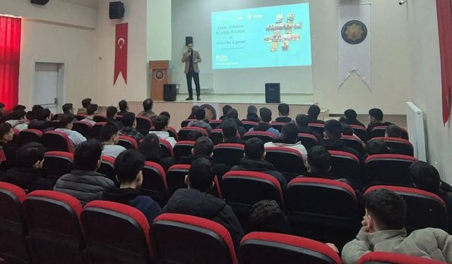 Bayburt'ta öğrencilere yapay zekâ eğitimi verildi
