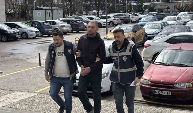 Camdan girdiği evden laptop çaldı