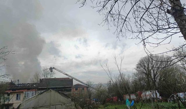 Patlama anı amatör kameraya yansıdı