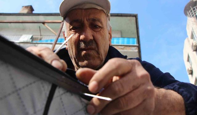 Ermeni asıllı usta 50 yıldır iğne, iplikle tamir yapıyor: 'Türk milliyetçisiyim. Ülkemi seviyorum'