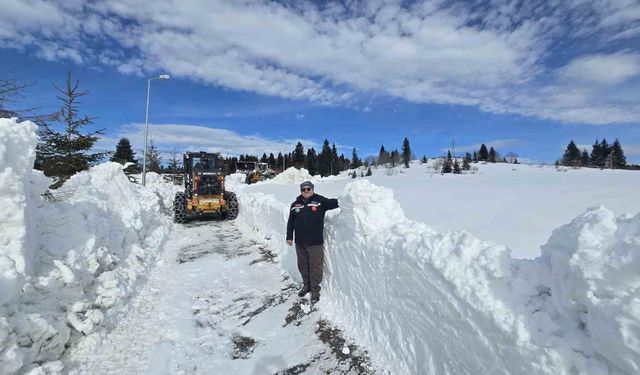EVLER KAR ALTINDA KALDI!