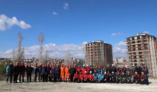 Kastamonu'da AFAD ekiplerinden heyelan tatbikatı