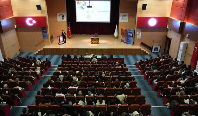 KBÜ'de diş hekimliği öğrencileri sempozyumda buluştu