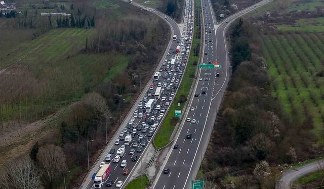 Otoyolda bayram yoğunluğu artarak devam ediyor