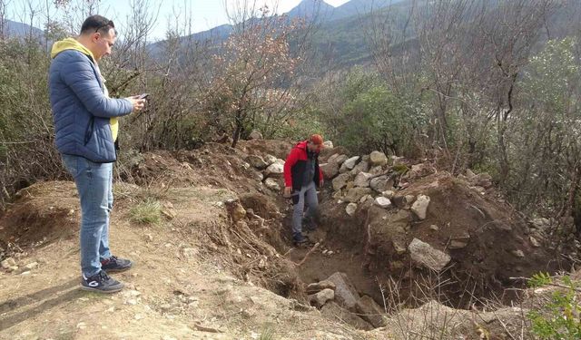 Roma dönemine ait kalıntıların bulunduğu bölge defineciler tarafından tahrip edildi