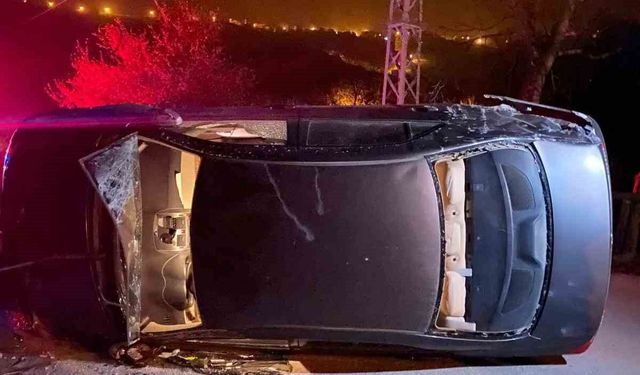 Otomobil devrildi: 2 yaralı