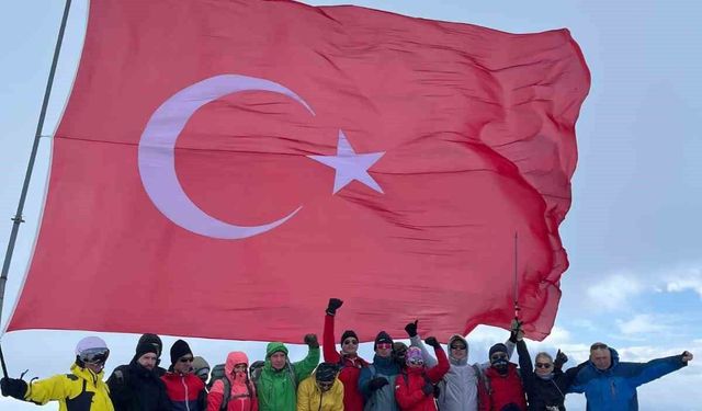 MADUR DAĞI ZİRVESİNDE TARİHİ ANLAR