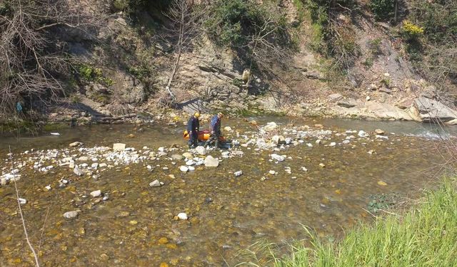 Zonguldak'ta 150 metreden dere yatağına düşen kadın hastaneye kaldırıldı