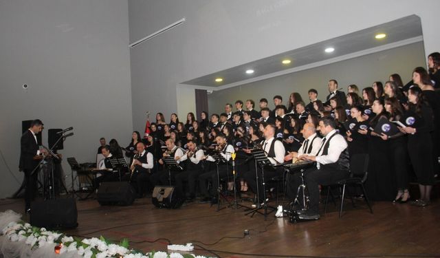 AKÇAABAT GÜZEL SANATLAR LİSESİ’NDEN MÜZİK ZİYAFETİ