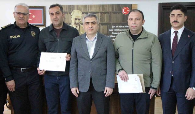 Amasya'da hayat kurtaran polisler: 'Heimlich manevrasını hiç tereddüt etmeden uyguladık'