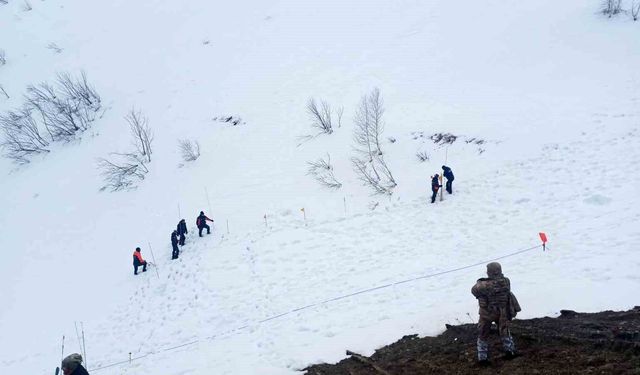 Çığ altında kalan çoban 122 gündür kayıp !