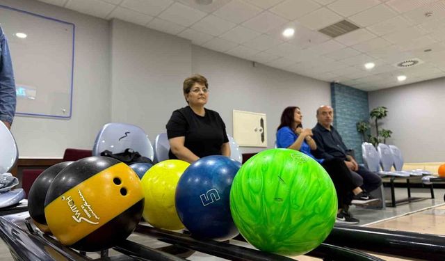 Çorum'da anneler bowling etkinliğinde buluşturdu