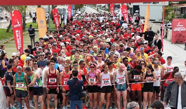 Samsun'da 19 Mayıs coşkusu, yarı maraton ve İstiklal Koşusu ile taçlandı
