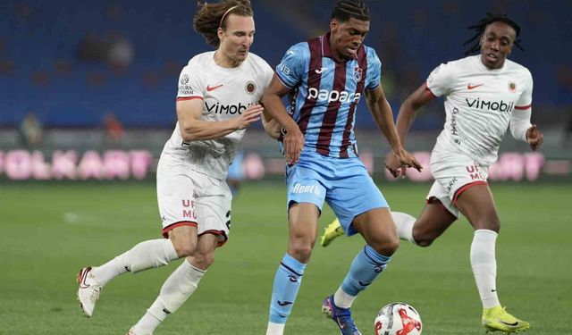 Trendyol Süper Lig: Trabzonspor: 0 - Gençlerbirliği: 1 (İlk yarı)