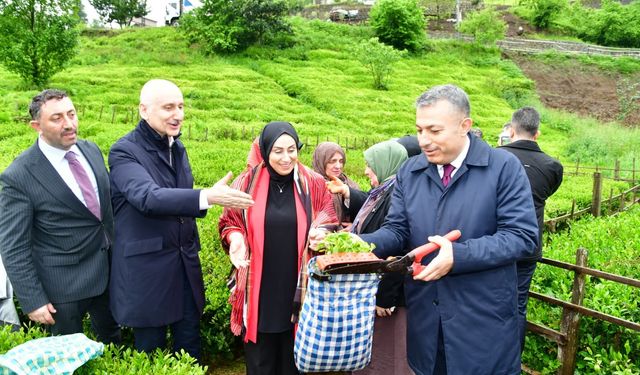 KARAİSMAİLOĞLU'NA GÖRE; "VATANDAŞ ÇAY FİYATINDAN MEMNUN"