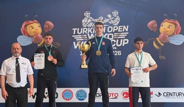 TRABZONLU KEREM TALHA HOLOĞLU’DAN ANTALYA'DA DÜNYA KUPASI'NDA ÇİFTE ZAFER!