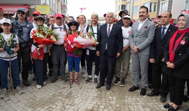 Atatürk ve İstiklal Yolu Yürüyüşü'nde katılımcılar, Seydiler ilçesine ulaştı
