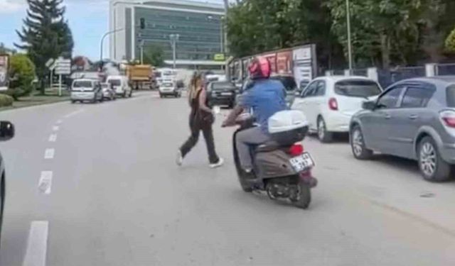 Bolu'da kazadan kıl payı kurtuldular: O anlar kamerada