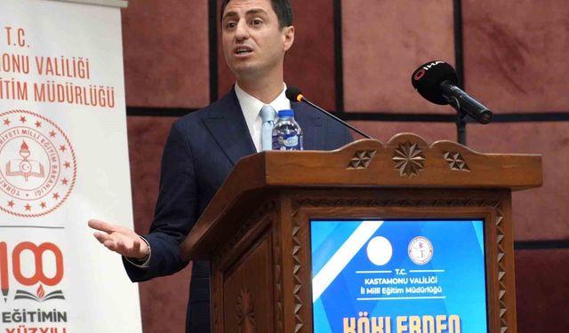 Milli Eğitim Bakan Yardımcısı Macit: 'Dünyada her sınıfında internet bulunan, her sınıfında akıllı tahta olan ve öğrencilerine ücretsiz dijital eğitim platformları sunan çok az ülke vardır'