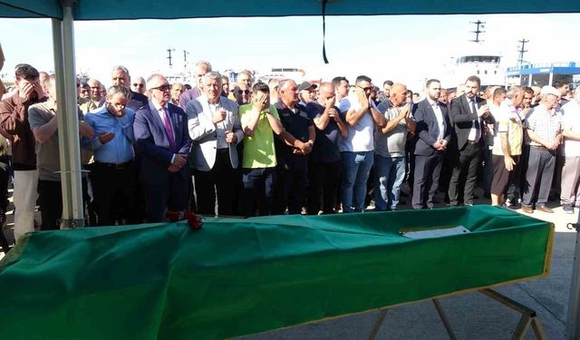 Trabzonlu balıkçı son yolculuğuna uğurlandı