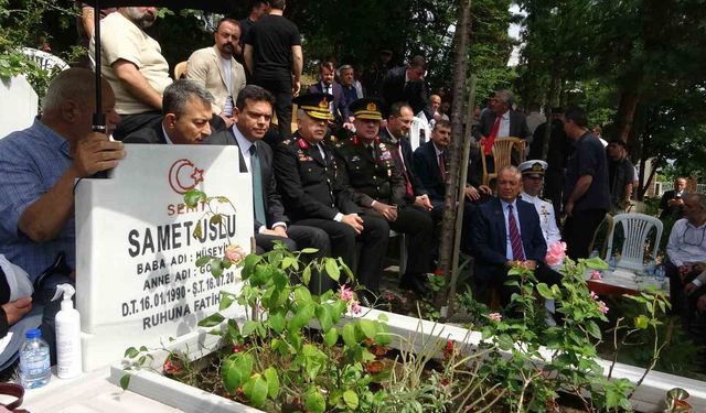 15 Temmuz şehitlerinden Samet Uslu, şehadetinin 10. yılında kabri başında dualarla anıldı