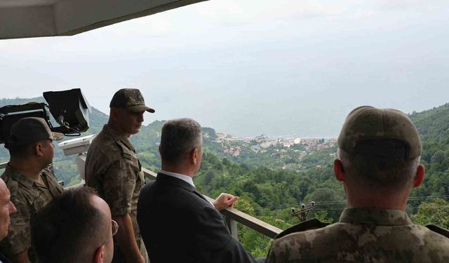 Artvin Valisi Ergün'den Gürcistan sınır karakollarında denetim