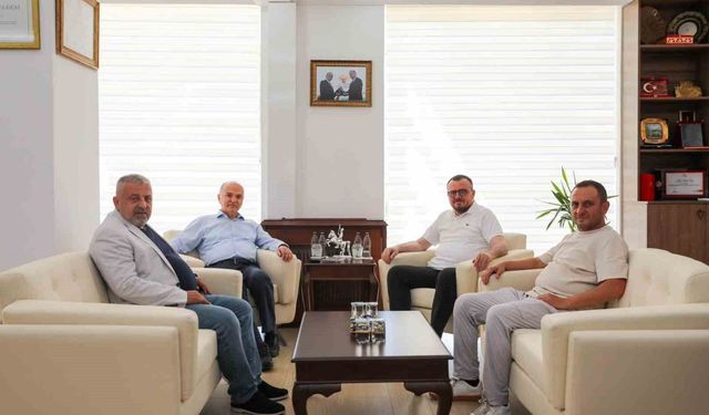 Başkan Faruk Özlü'ye anlamlı ziyaret