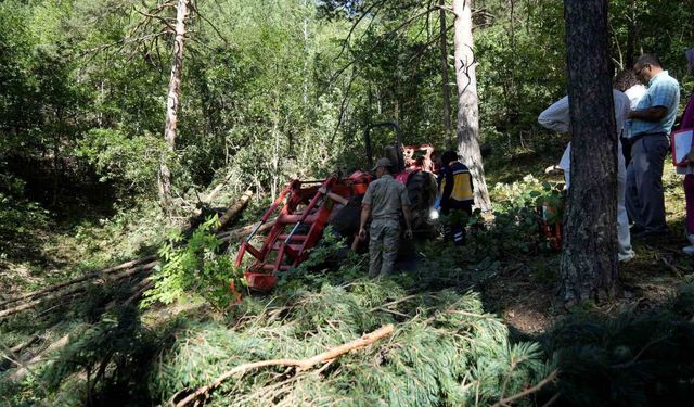Traktörün altında kalan orman işçisi hayatını kaybetti