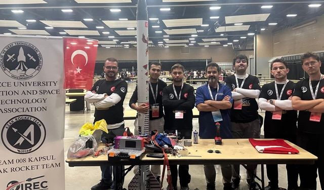Kapsül Azak Rocket Team ABD'de dünya birincisi oldu