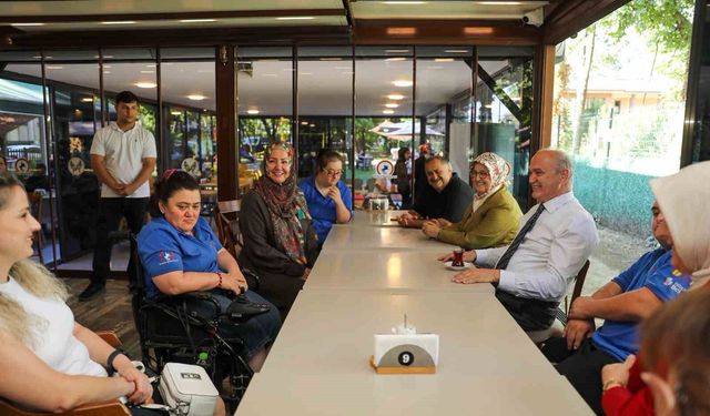 Ünlü televizyon programcısı İkbal Gürpınar Düzce'de