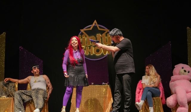 ÜNLÜ SHOW'A BÜYÜK İLGİ