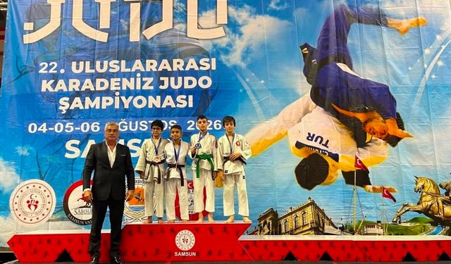 Bayburtlu judocular Samsun'da madalya kazandı