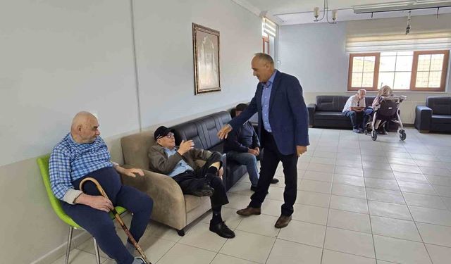 Bayburt'ta huzurevi sakinleriyle bir araya geldiler