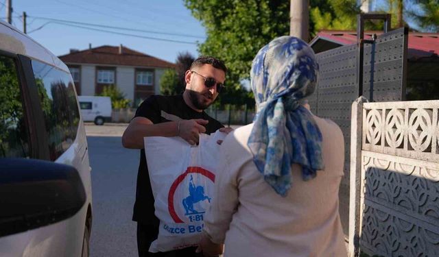 Bu bahçede yetiştirilen ürünler ihtiyaç sahiplerine gönderiliyor