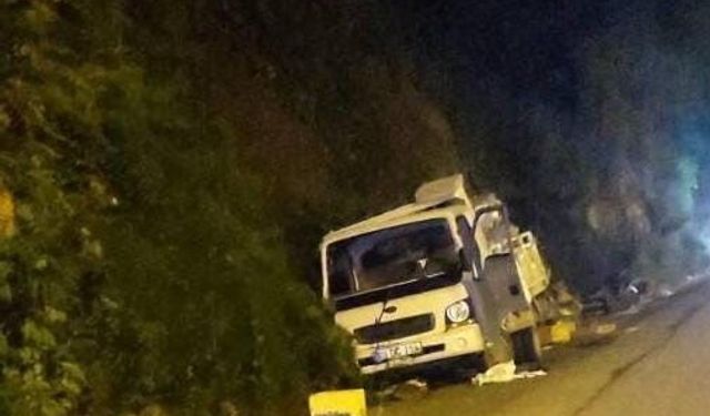 Kamyonet kazası: 1 ölü, 2 yaralı