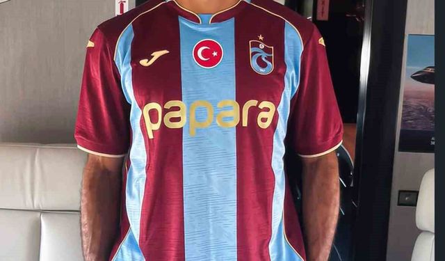 Muhammed Salah uçağa bindi, Trabzonspor formasını giydi